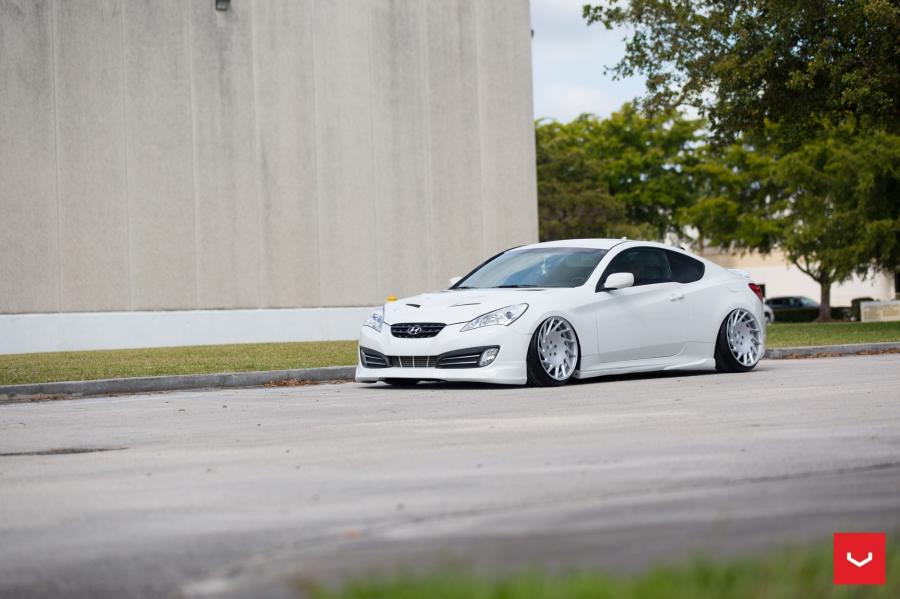  Hyundai Genesis on Vossen Wheels (VLE1) 2017 года  (фото 16 из 29)